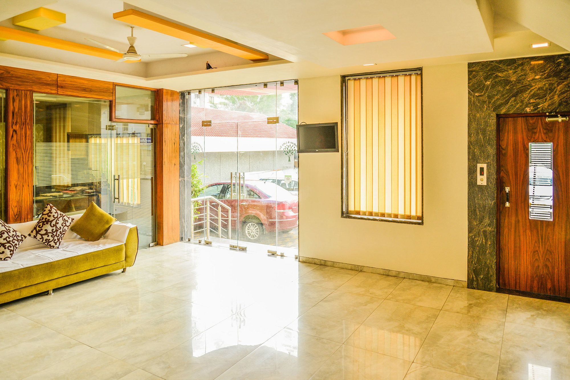Saish Hotel Shirdi